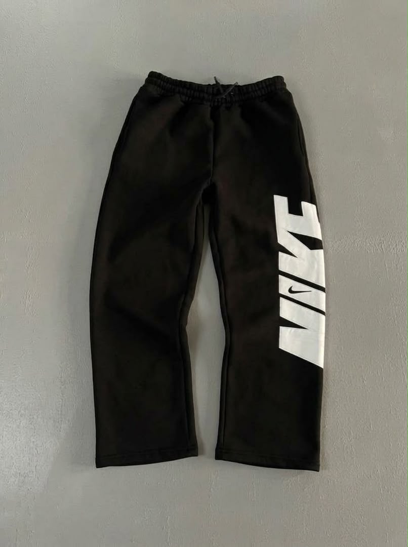Baggy Nike à Côté Premium Qualité – Style Streetwear Moderne & Confort Ultime